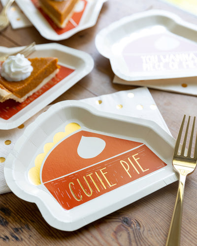 Pie Shaped 7" Paper Plate Set