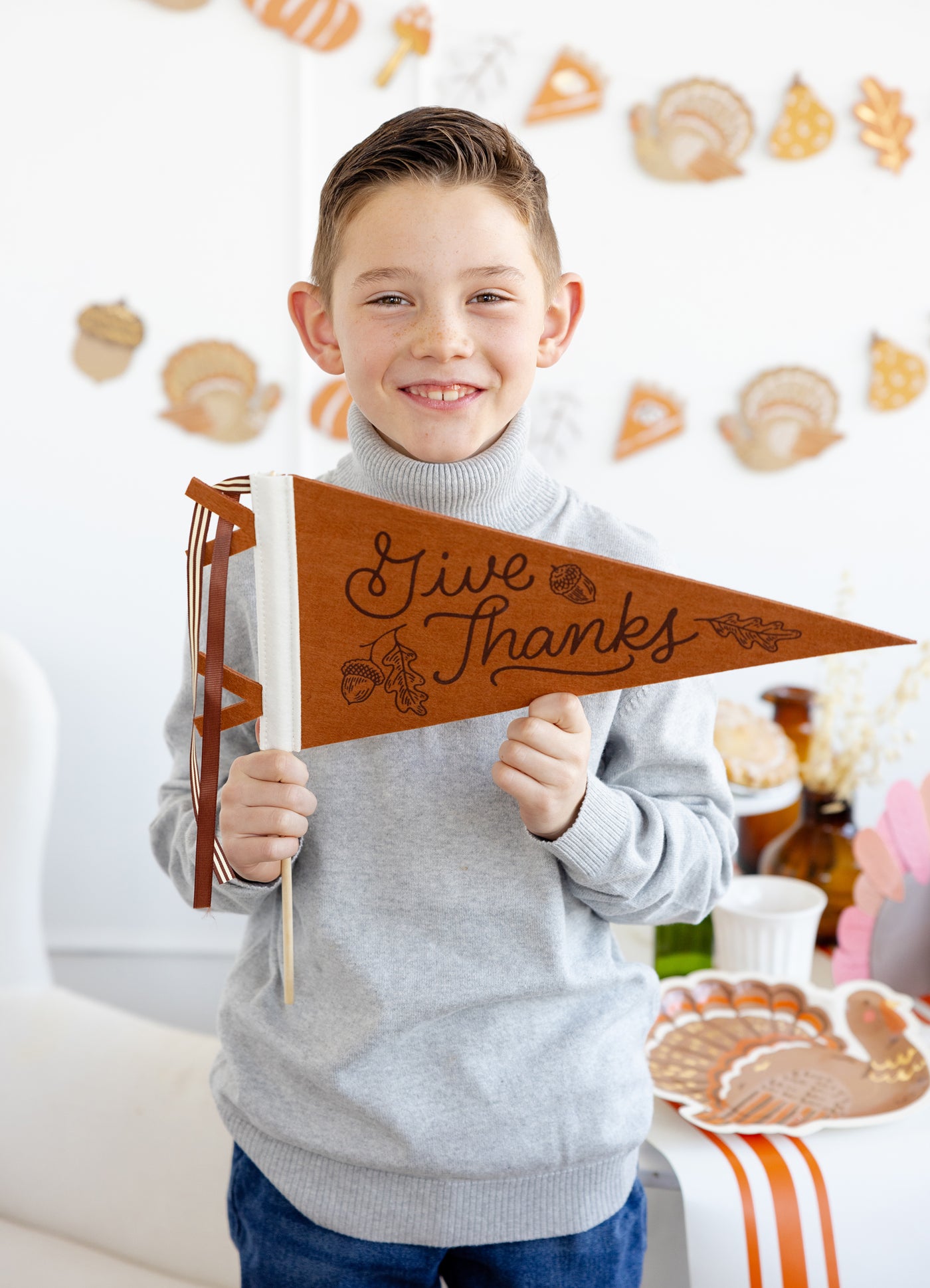 Acorns Give Thanks Felt Pennant