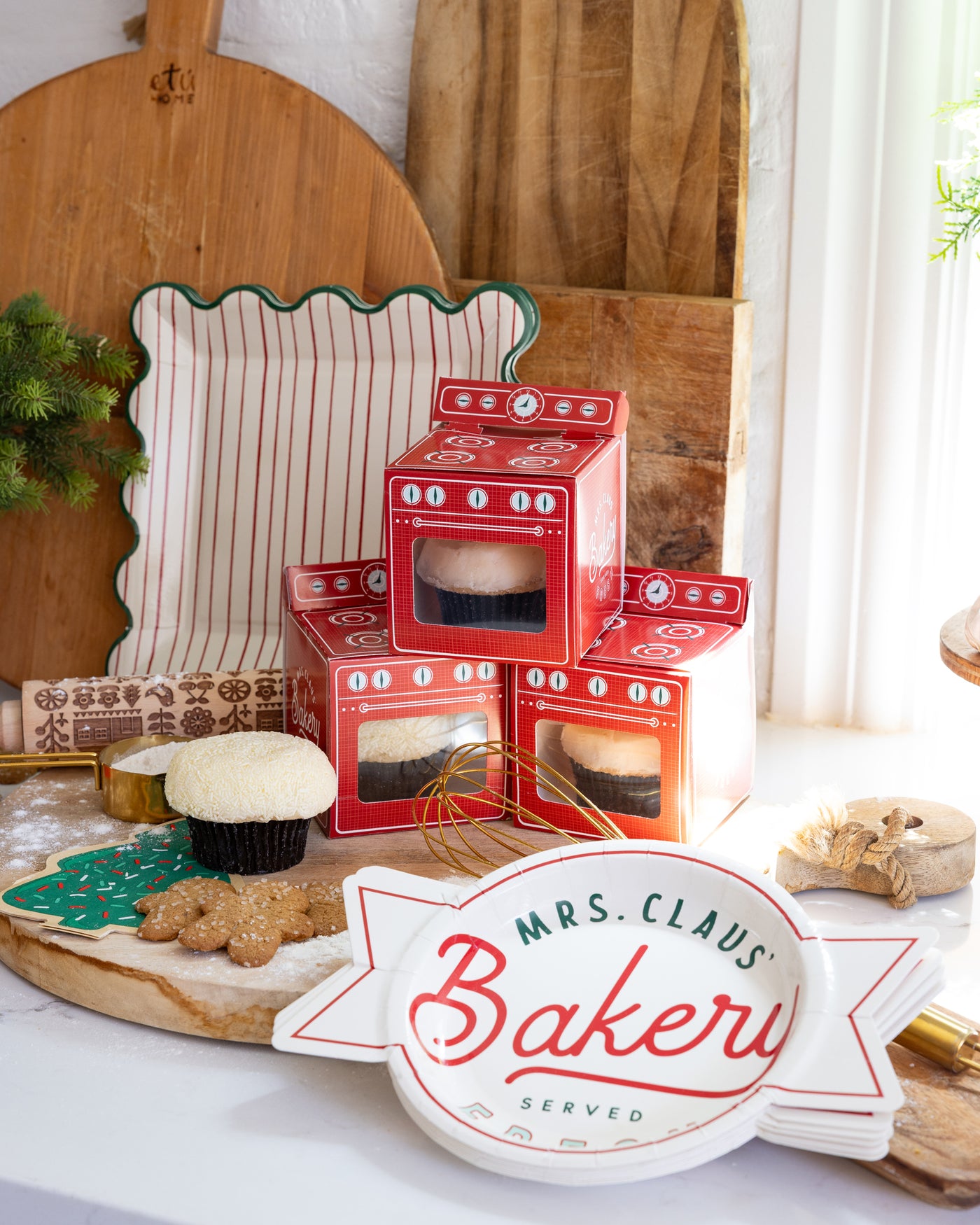 Occasions Mrs Claus Bakery Striped Plate