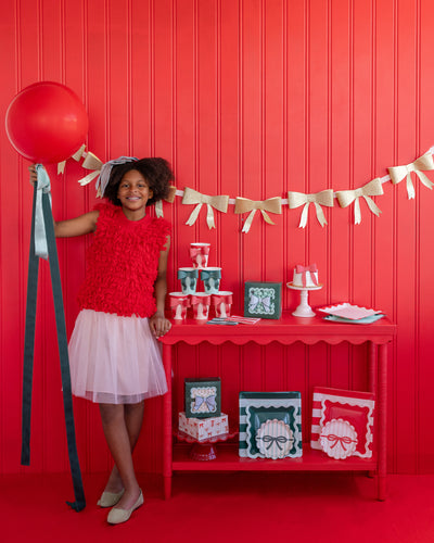 Red and Pink Bow Paper Cups