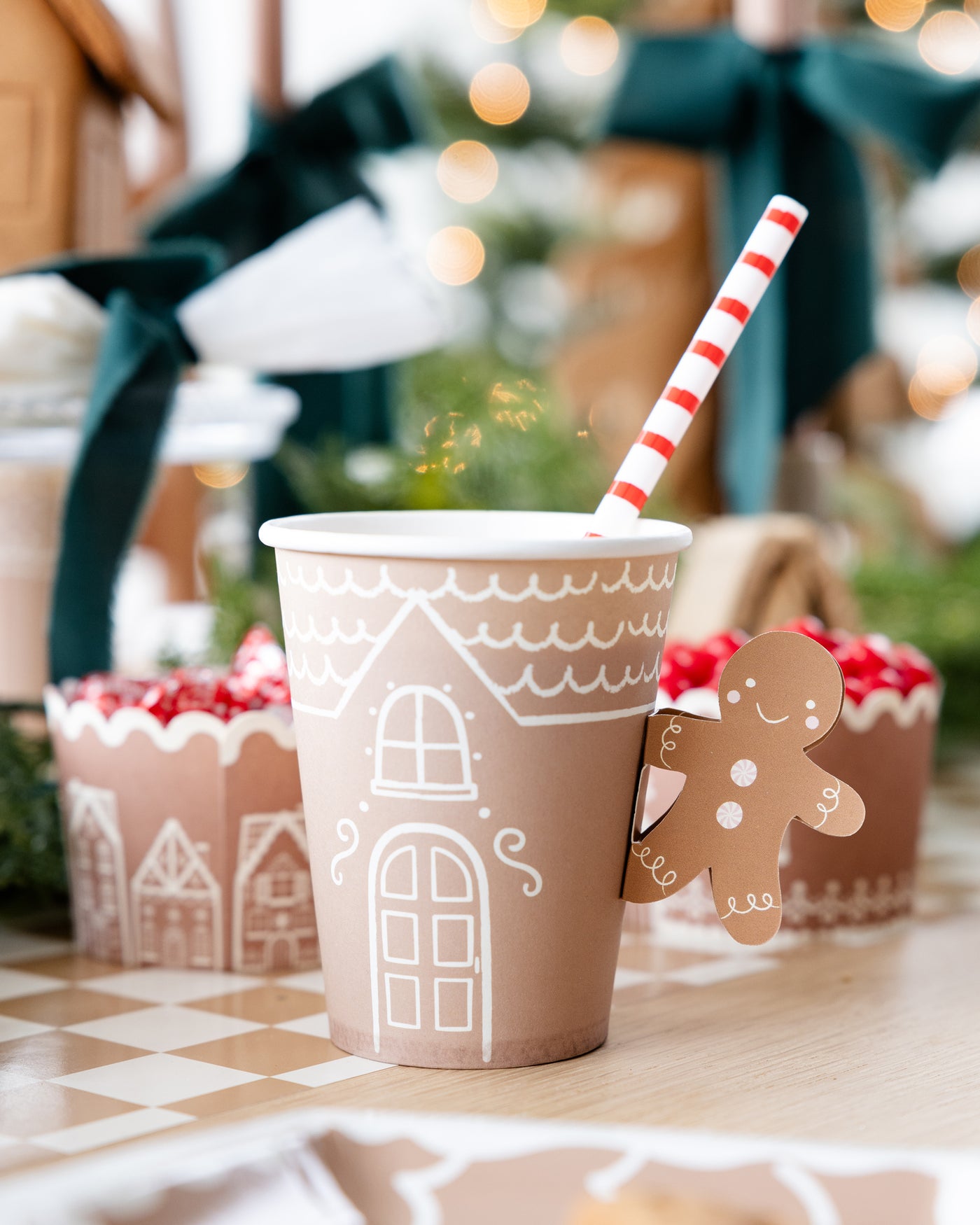 Gingerbread Handled Paper Cup