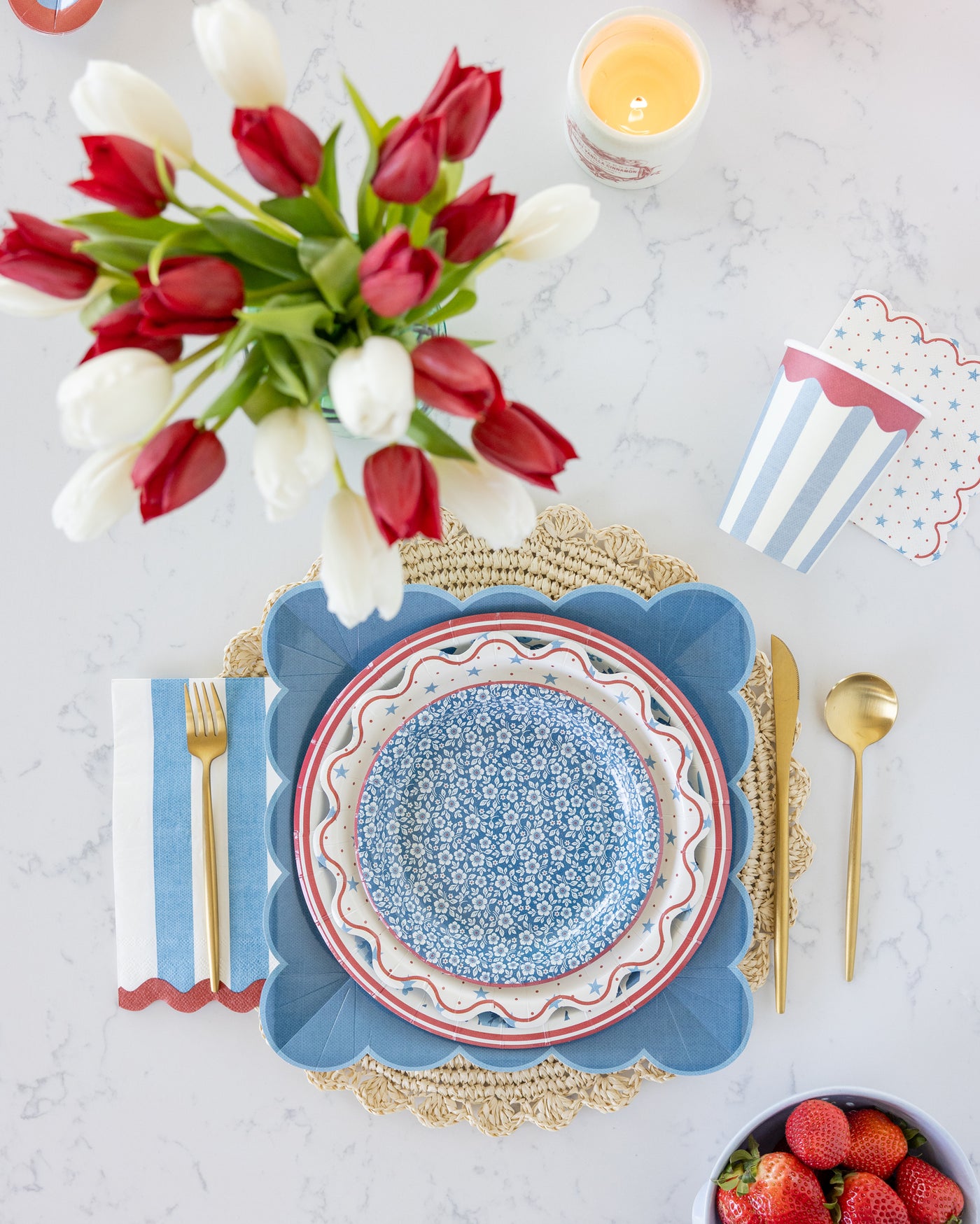 Hamptons Blue Large Scallop 11" Paper Plate