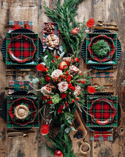 Green Christmas Plaid Square Scalloped Plate