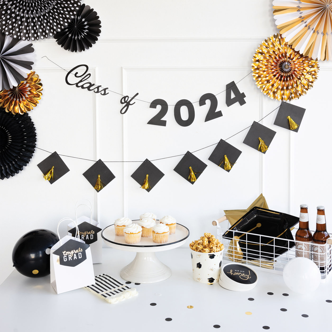 Black and White Party Fan Set