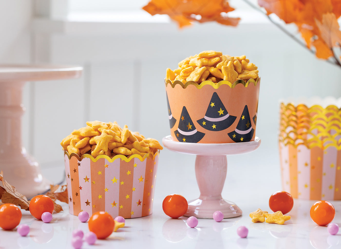 JUMBO Foil Witch Hats and Stars 8 oz Baking Cups (40 ct - 8oz)