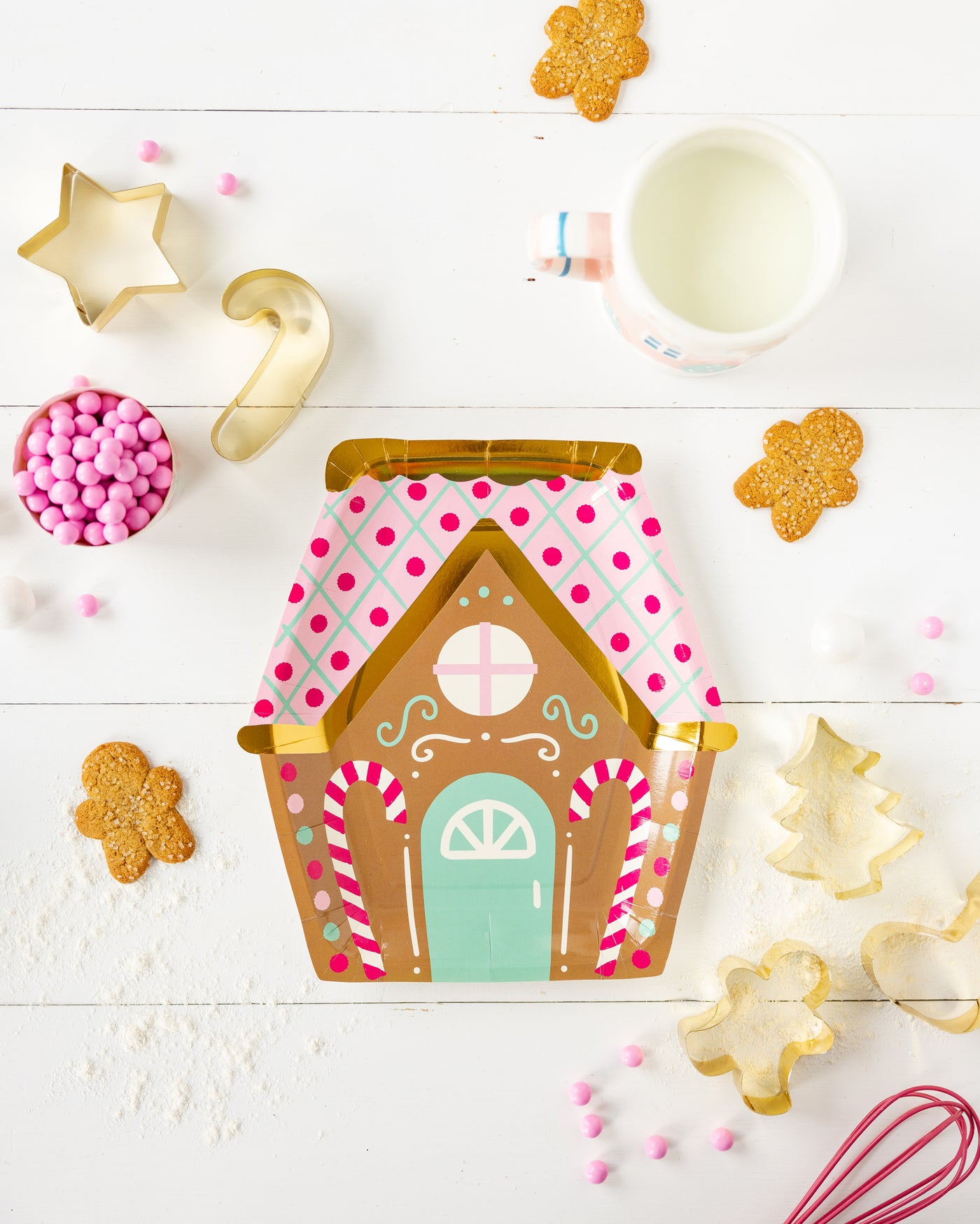 Sweet Gingerbread House Shaped Plate