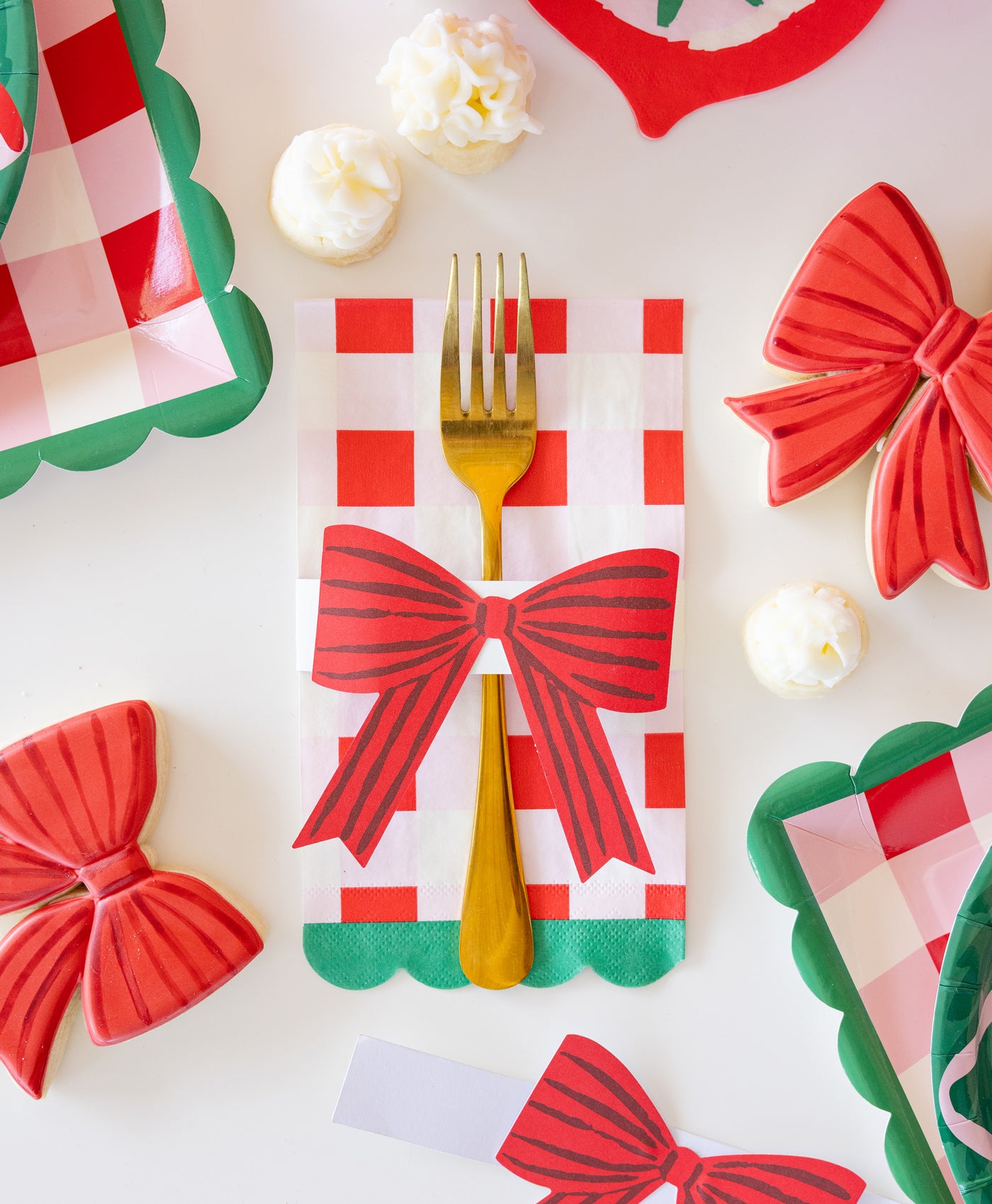 Plaid Napkin with Bow Paper Ring