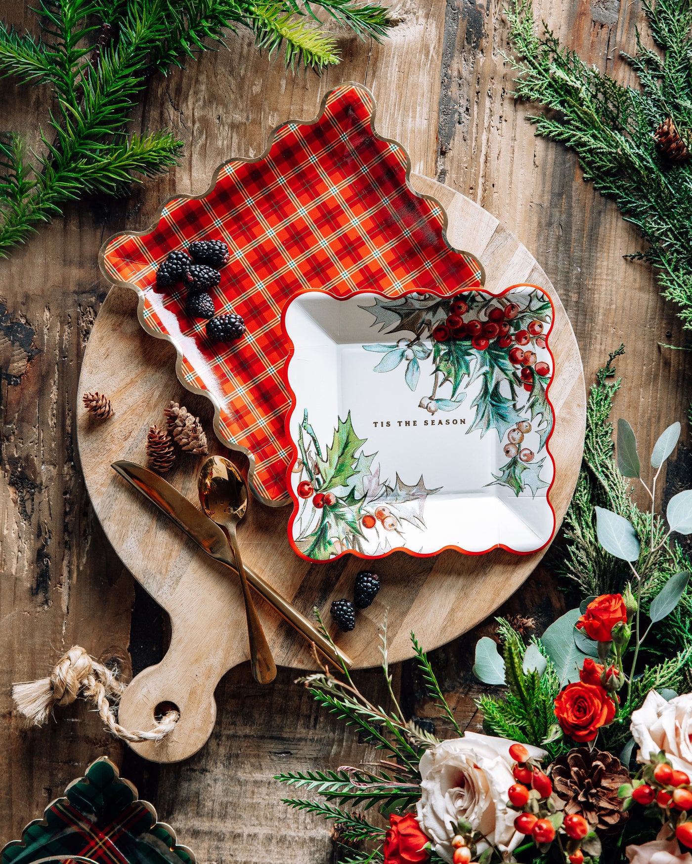 Red Plaid Square Gold Edge Scalloped Plate