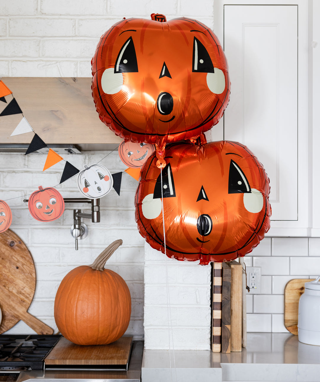 APOLLO HALLOWEEN ver 展示品 Amazon.com: Trick Or Treat Studios Holiday Horrors Halloween