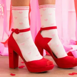 Shop Classic Valentine Faves at 25% Off